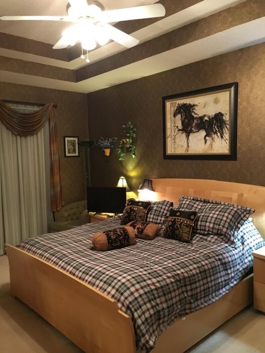 Another photo provided by the reviewer showing the comforter