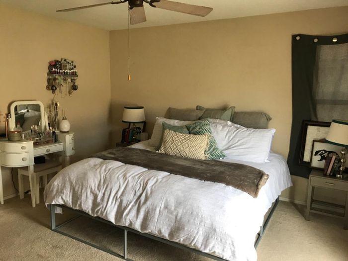 Photo shared by the reviewer showcasing the comforter