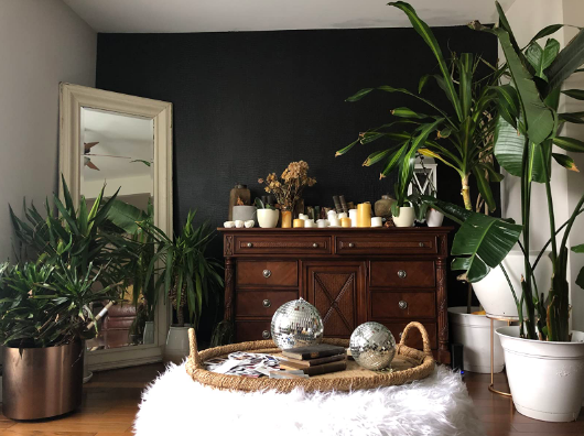 Another reviewer’s living room wall elegantly adorned with the same unique material.