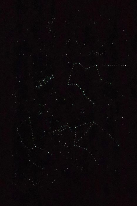 The reviewer's ceiling decorated with glowing 3D star dots