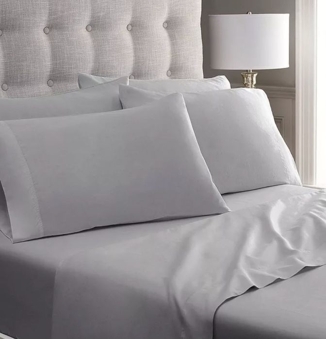 The charcoal grey sheets
