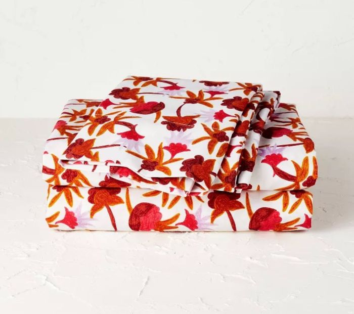 The blooming floral sheets