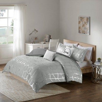 A stylish grey bedding set that complements any room, combining elegance with comfort.