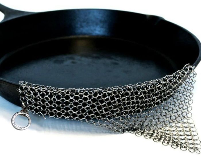 The cast iron cleaner by The Ringer