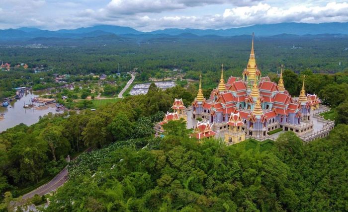 วัดทางสาย อำเภอบางสะพาน จังหวัดประจวบคีรีขันธ์