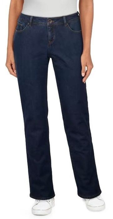 A model wearing darker wash fleece-lined jeans