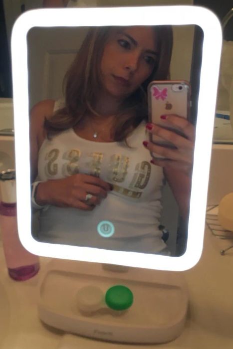 Reviewer photo of the mirror