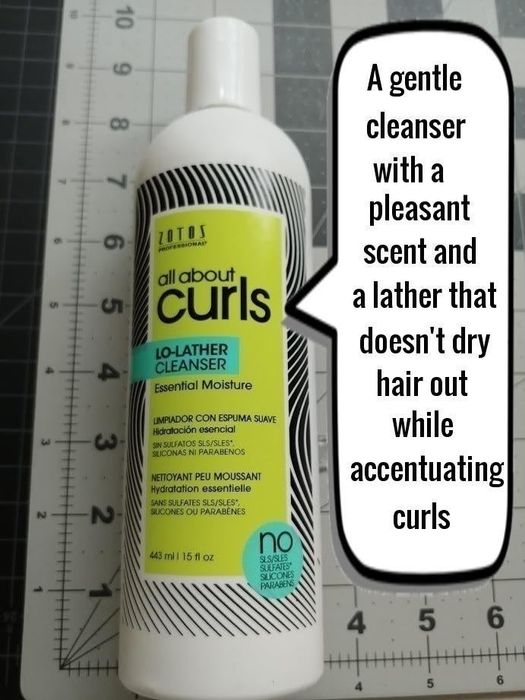 An image from a reviewer showing the bottle, accompanied by text that reads