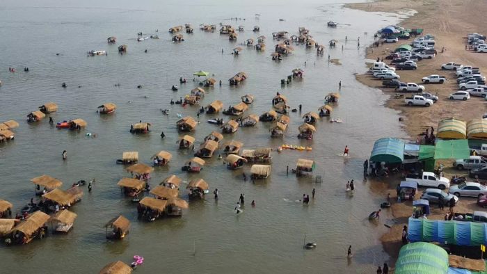 ชมทิวทัศน์จากมุมสูงของหาดทรายแม่น้ำโขงและท่องเที่ยวหาดมโนภิรมย์ที่มุกดาหาร (คลิป)