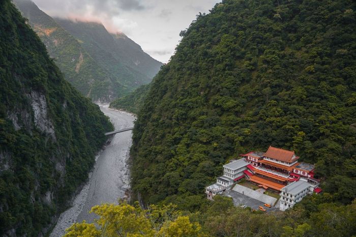 ทิวทัศน์ธรรมชาติที่สวยงามในอุทยานแห่งชาติทาโรโกะ เมืองฮวาเหลียน ไต้หวัน (ภาพจาก iStock)