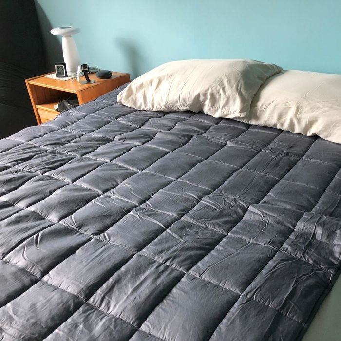 Image from a reviewer showing the blanket without duvet cover