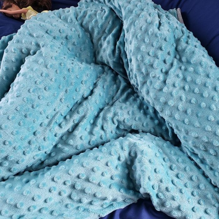 Image from a reviewer showing the blanket with duvet cover