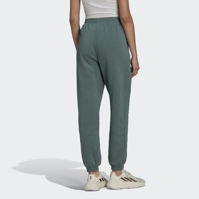 a back view of the model in the sweatpants