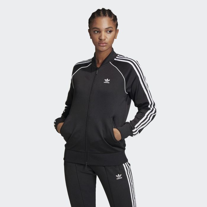 front view of the model sporting the jacket in black