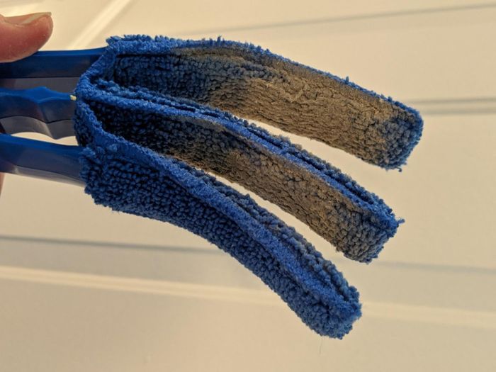 Reviewer’s image of a duster covered in dust