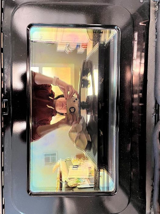 A reviewer’s photo of the same oven door now sparkling clean