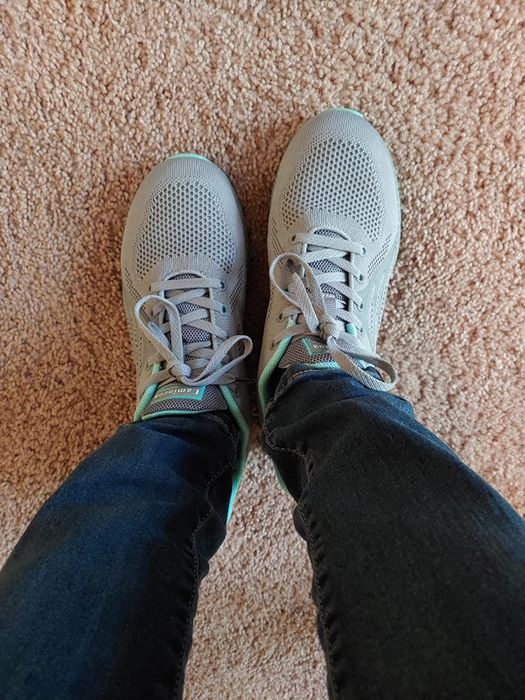 A reviewer wearing Lamincoa running shoes
