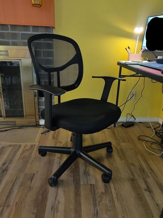 Photo submitted by the reviewer showcasing the chair
