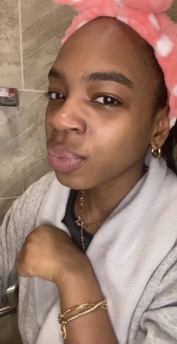 The results after using the mask on the user's skin