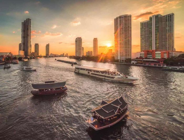 แม่น้ำเจ้าพระยา ความลึกที่น่าทึ่ง การล่องเรือท่องเที่ยวควรระมัดระวัง