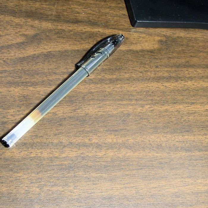 the scratch is completely concealed after the lacquer pen treatment