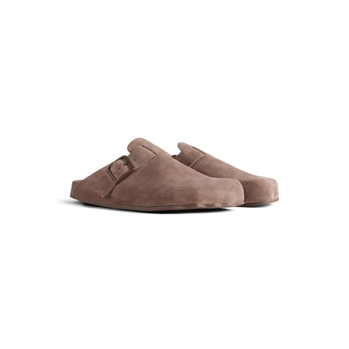 Clogs in warm brown