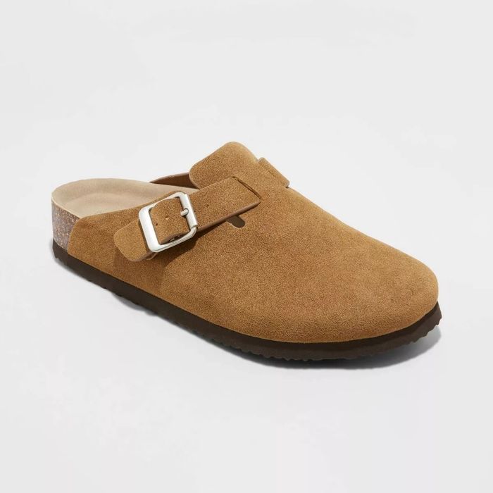 Clog in a rich cognac hue