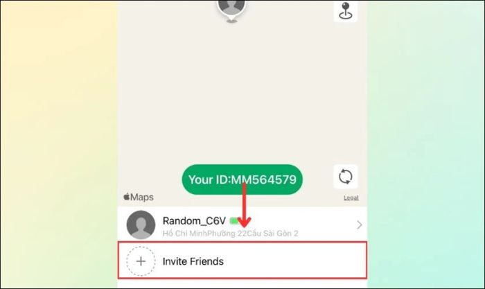 Để theo dõi một chiếc iPhone khác, chỉ cần nhấn vào Invite Friends.