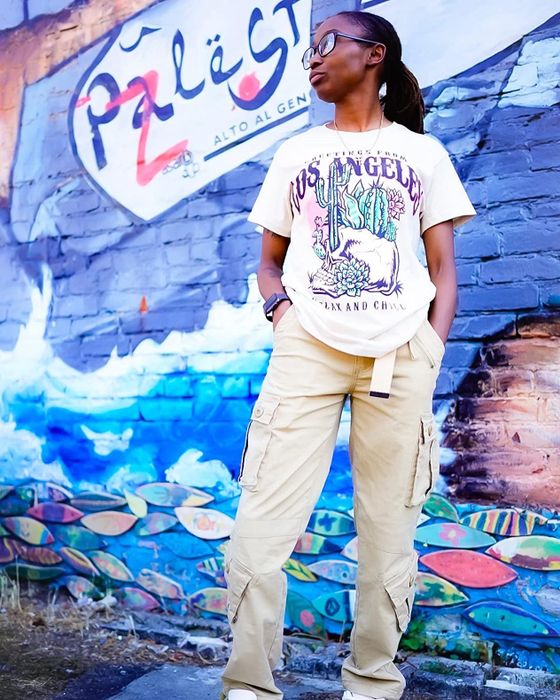 Reviewer photo featuring beige cargo pants.