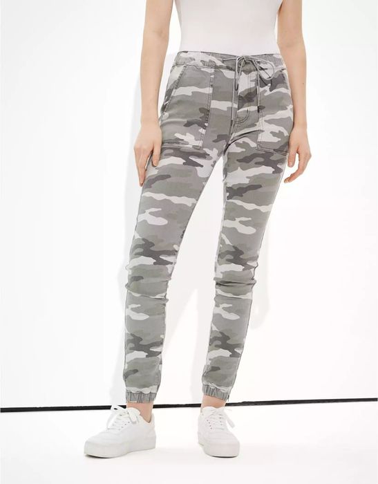 Model rocking camo pants
