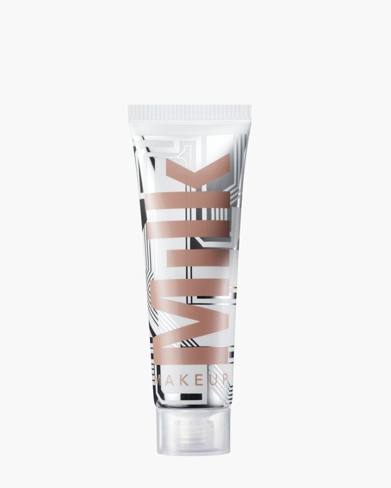 A sleek tube of the shimmering highlighter.
