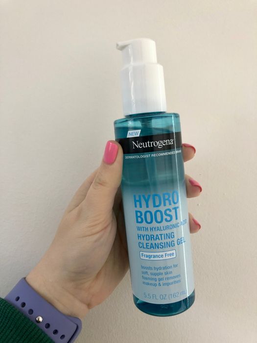 a bottle of Neutrogena Hydro Boost Hydrating Cleansing Gel
