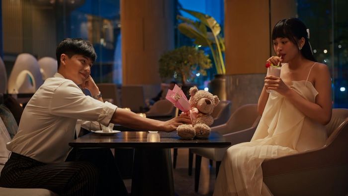 Cốt lõi của Bộ Tứ Báo Thủ chính là mối tình giữa Quỳnh Anh và Quốc Anh