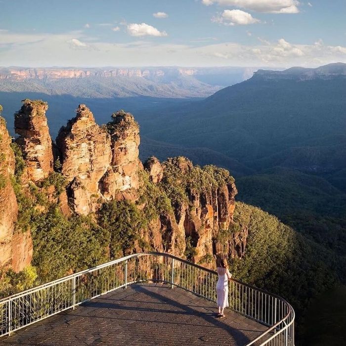 The breathtaking natural scenery of Jamison Valley