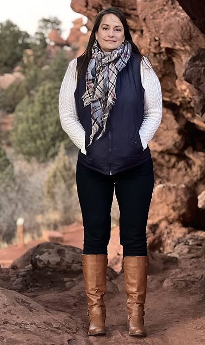 Another reviewer rocks the same vest in a rich dark blue hue.