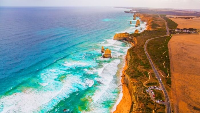 The spectacular coastal route of the Great Ocean Road