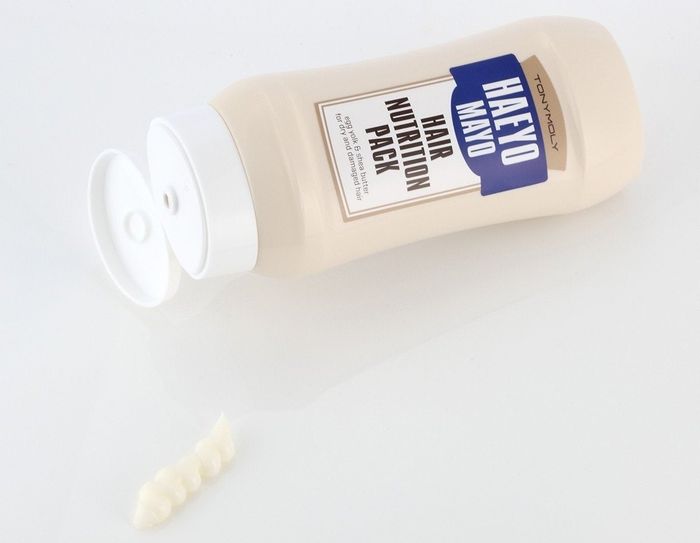 The bottle shaped like a mayonnaise jar