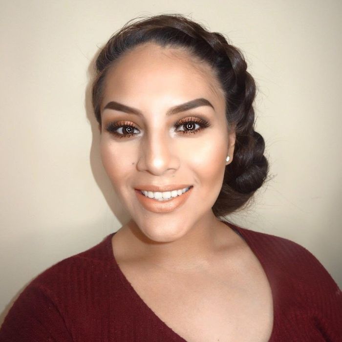 A reviewer showing the results after using the palette