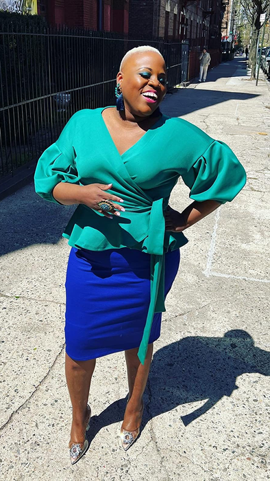 Another reviewer rocking the same pencil skirt, but in royal blue.