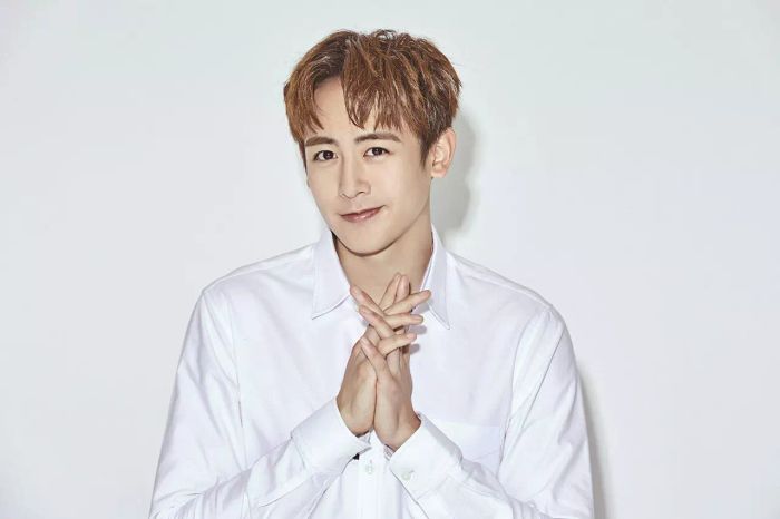 หมีขาวจากขั้วโลกส่งความสุขในฤดูหนาวสุดมหัศจรรย์