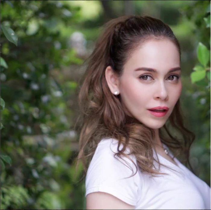 ครอบครัวแฮปปี้! มาชมช่วงเวลาผ่อนคลายของ ‘แม่นัท’ ที่ใช้เวลาสบายๆ กับน้องฟ้าโปรดและพ่ออั้ม