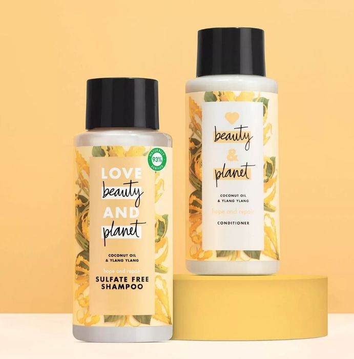 A coconut oil-based shampoo and conditioner set