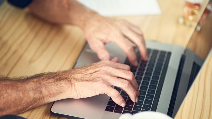 Khi viết Cover Letter, tránh tuyệt đối lỗi sai tên công ty hoặc việc chưa tìm hiểu về công ty mà bạn ứng tuyển.
