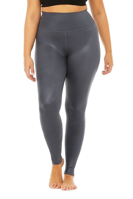 Model wearing the gray leggings