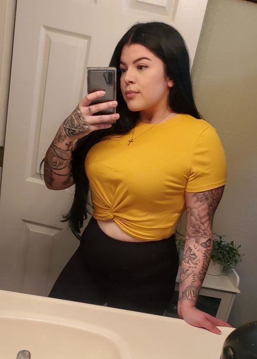 Customer wearing the top in yellow