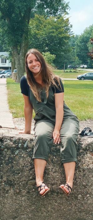 another reviewer showcasing the same overalls