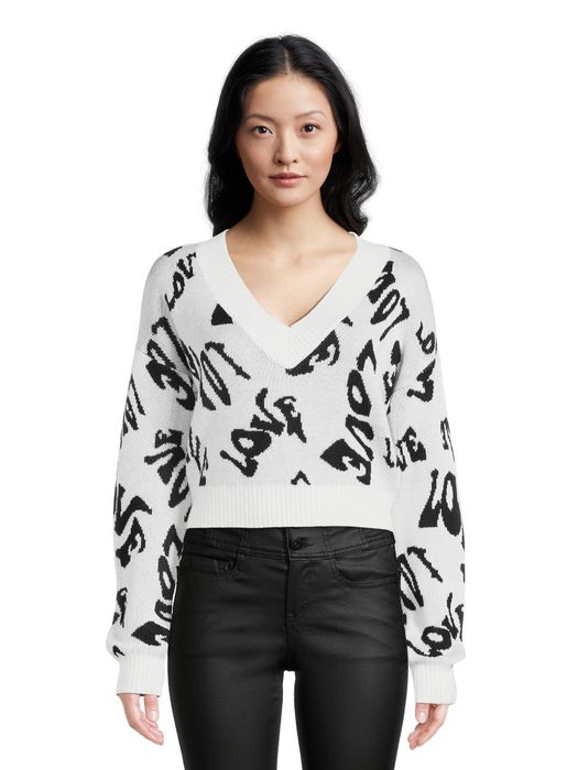 Image of model wearing a white 