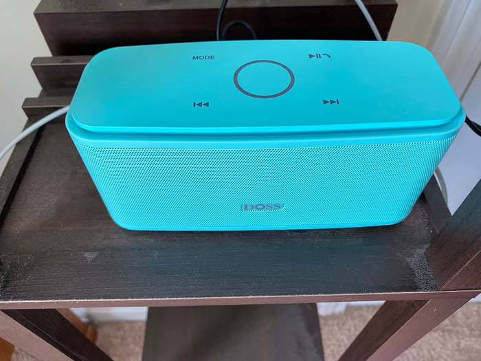 a review photo of the Bluetooth speaker in blue
