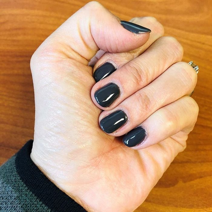 A snapshot from a reviewer highlighting their beautifully manicured nails.