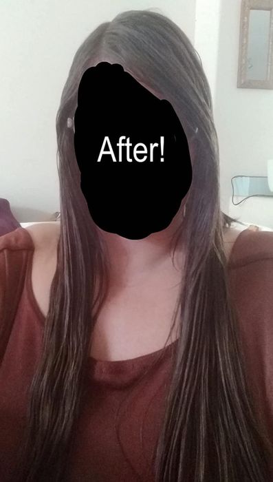 same reviewer after using the detangler, showcasing smooth, straight hair
